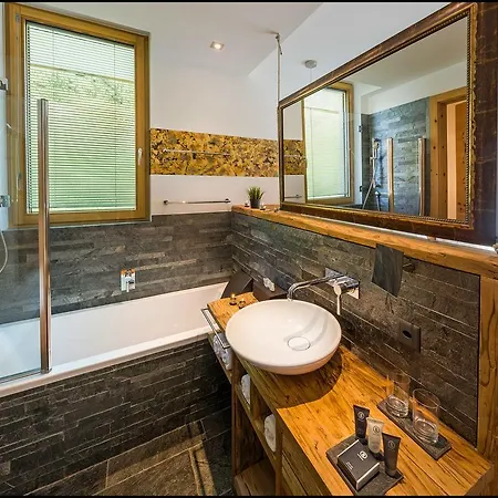 Alpinlodge & 5* Samnaun