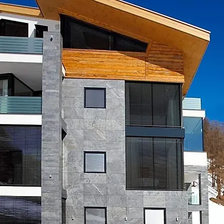 Apartahotel Alpinlodge & 5*