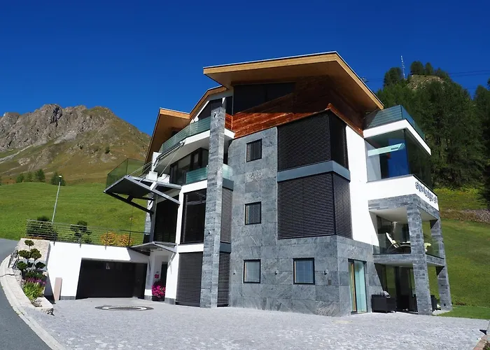 Alpinlodge & 5* Samnaun